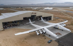 Mỹ thử nghiệm máy bay lớn nhất thế giới mang theo phương tiện đẩy siêu vượt âm