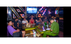 Gần 50 người trong quán karaoke dương tính với ma túy