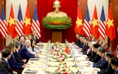 Người Mỹ sử dụng điện thoại Việt, tại sao không?