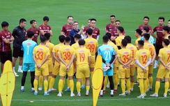 Khi HLV Troussier làm điều hiếm thấy với đội tuyển Việt Nam