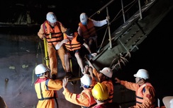Cứu thuyền viên người nước ngoài bị tai nạn trên vùng biển Vũng Tàu
