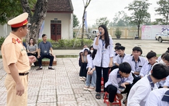 Nghệ An: Hơn 1.500 học sinh, giáo viên ký cam kết chấp hành nghiêm luật giao thông