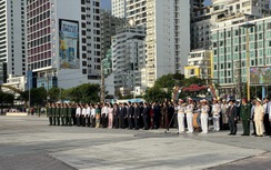 Thiêng liêng Lễ Thượng cờ đầu tiên ở thành phố biển Nha Trang