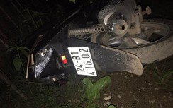 Lào Cai: Xe máy kẹp 3 lao vào rãnh bê tông trên QL70, ba người gặp nạn