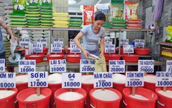 Giá gạo xuất khẩu bất ngờ giảm mạnh, trong nước thế nào?