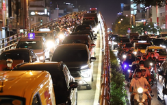 Đề xuất thêm giờ cấm xe tải để giảm ùn tắc khu vực sân bay Tân Sơn Nhất