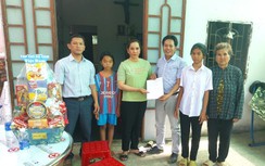 Báo Giao thông trao gần 60 triệu cho gia đình có nạn nhân mất vì TNGT ở Bình Thuận