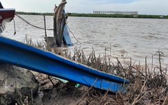Cà Mau: Thăm hỏi, hỗ trợ gia đình ba thợ lặn mất tích trên sông Cửa Lớn