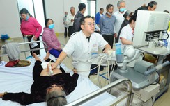 Thừa Thiên Huế: Hàng trăm người dân được khám, tầm soát phổi miễn phí