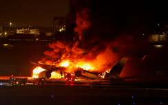 Máy bay chở 379 người va chạm máy bay cứu hộ động đất tại Nhật: Xác nhận 5 người tử nạn