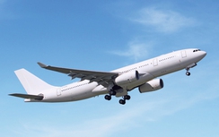 Hành khách phát hiện 4 ốc vít trên cánh máy bay bị mất, hãng hủy cả chuyến để kiểm tra