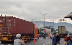 Tai nạn giao thông trên quốc lộ 1 qua Thừa Thiên Huế, vợ tử vong, chồng bị thương