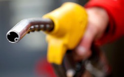 Bộ Công thương yêu cầu các thương nhân không để gián đoạn nguồn cung xăng dầu