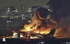 Vụ cháy máy bay Japan Airlines: Lo ngại vật liệu composite sinh khí độc