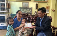 Báo Giao thông trao tiền hỗ trợ 3 gia đình có người mất vì TNGT ở Quảng Ninh