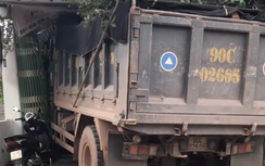 Xe tải đâm xe máy rồi lao vào quán cắt tóc ở Bắc Giang đã hết hạn kiểm định