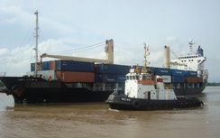 Đề xuất bỏ quy định tàu dài trên 80m cập cảng phải có tàu lai dắt