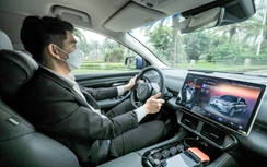 Ngồi, nằm trên ô tô buộc phải thắt dây an toàn