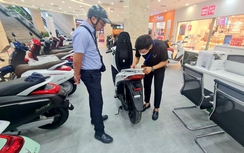 Xe máy truyền thống giảm sâu trước làn sóng xe điện