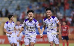 V-League: Hà Nội FC suýt ôm hận trước Hà Tĩnh, Bình Định chia điểm với SLNA