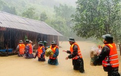 Quảng Bình chìm trong biển nước, nhiều tuyến đường bị chia cắt