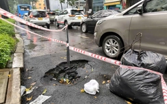 Khắc phục sự cố đường sụp lún nửa mét ngay trung tâm TP.HCM
