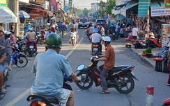 Cần Thơ: Chợ cũ xuống cấp bán mua tấp nập, chợ mới khang trang không một bóng người