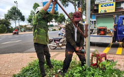 Đắk Mil ra quân lập lại trật tự lấn chiếm hành lang đường bộ, đảm bảo ATGT