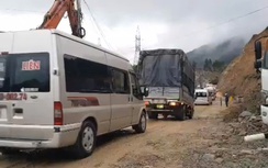 Thông xe đèo An Khê sau hơn 12h ách tắc do sạt lở