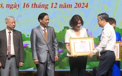 Báo Giao thông nhận Bằng khen của Ban Tuyên giáo Trung ương