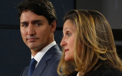 Canada: Bộ trưởng Tài chính từ chức, sóng gió bủa vây Thủ tướng Justin Trudeau