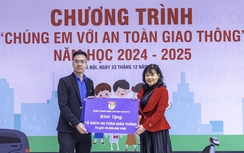 Học sinh háo hức tham gia chương trình "Chúng em với an toàn giao thông"