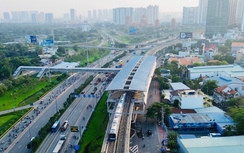 Metro TP.HCM tăng chuyến phục vụ khách xem pháo hoa chào năm mới