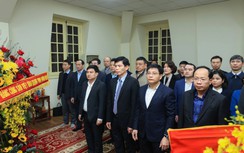Lãnh đạo Bộ GTVT dâng hương Chủ tịch Hồ Chí Minh nhân ngày thành lập Đảng