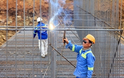 Rộn ràng tiếng máy trên cao tốc Khánh Hòa - Buôn Ma Thuột ngày mùng 2 Tết