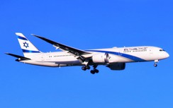 Máy bay Israel bị chiếm quyền liên lạc giữa trời
