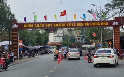 Bát nháo giá vé gửi xe tại đền Bà Chúa Kho ở Bắc Ninh