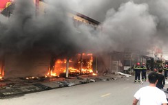 Cháy lớn siêu thị điện máy mới khai trương ở Hải Phòng