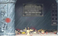 Công an vào cuộc vụ hàng loạt ngôi mộ bị đập vỡ bát hương ở Hà Nội