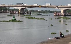 Dừng xe nhảy xuống sông Sài Gòn, cô gái được người đàn ông cứu sống