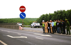 Đề xuất bổ sung nhiều biển báo, lắp camera phạt nguội trên cao tốc Cam Lộ - La Sơn
