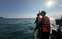Vụ chìm tàu tại Quảng Ngãi: Dừng tìm kiếm 2 ngư dân mất tích