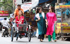 Những tà áo dài mang sắc xuân trên phố Biên Hòa