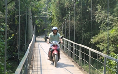 Nhiều cầu treo dân sinh ở các huyện miền núi Quảng Bình hư hỏng, xuống cấp