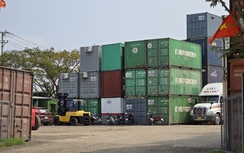 Đà Nẵng: Đất công thành bãi tập kết container