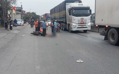 Xe máy va chạm xe container trên QL1 qua Nghệ An, cô gái trẻ tử vong thương tâm