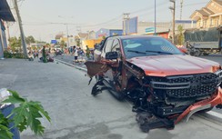 Bình Dương: Xe bán tải tông nhiều xe máy, 1 người tử vong, 2 người bị thương