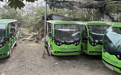 Hà Nội: Bát nháo xe điện không biển số ở Đường Lâm
