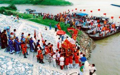 Hạn chế giao thông thủy đoạn qua Bát Tràng (Hà Nội) phục vụ lễ rước nước