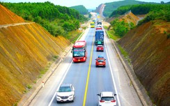 Vì sao không nên để xe khách, xe tải nặng vào cao tốc Cam Lộ - La Sơn?
